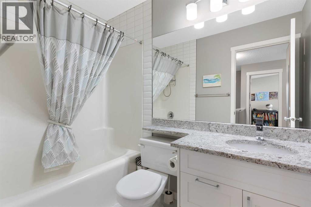 Single Family House for Sale in  Tuscany Ridge Mews NW Tuscany Calgary 