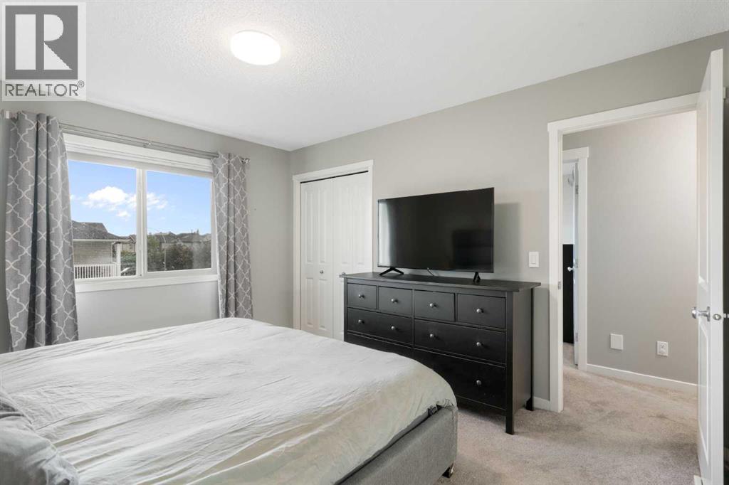 Single Family House for Sale in  Tuscany Ridge Mews NW Tuscany Calgary 