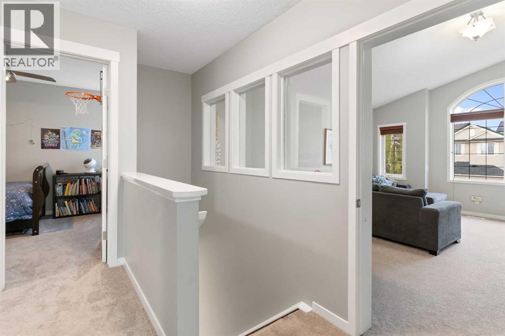 Single Family House for Sale in  Tuscany Ridge Mews NW Tuscany Calgary 