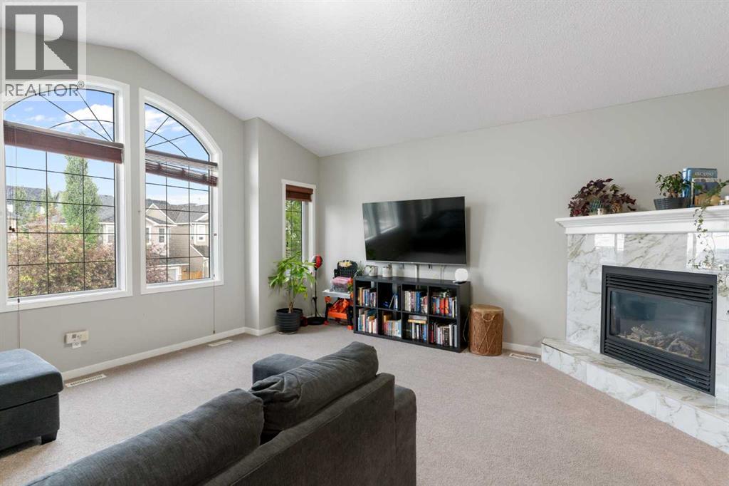 Single Family House for Sale in  Tuscany Ridge Mews NW Tuscany Calgary 