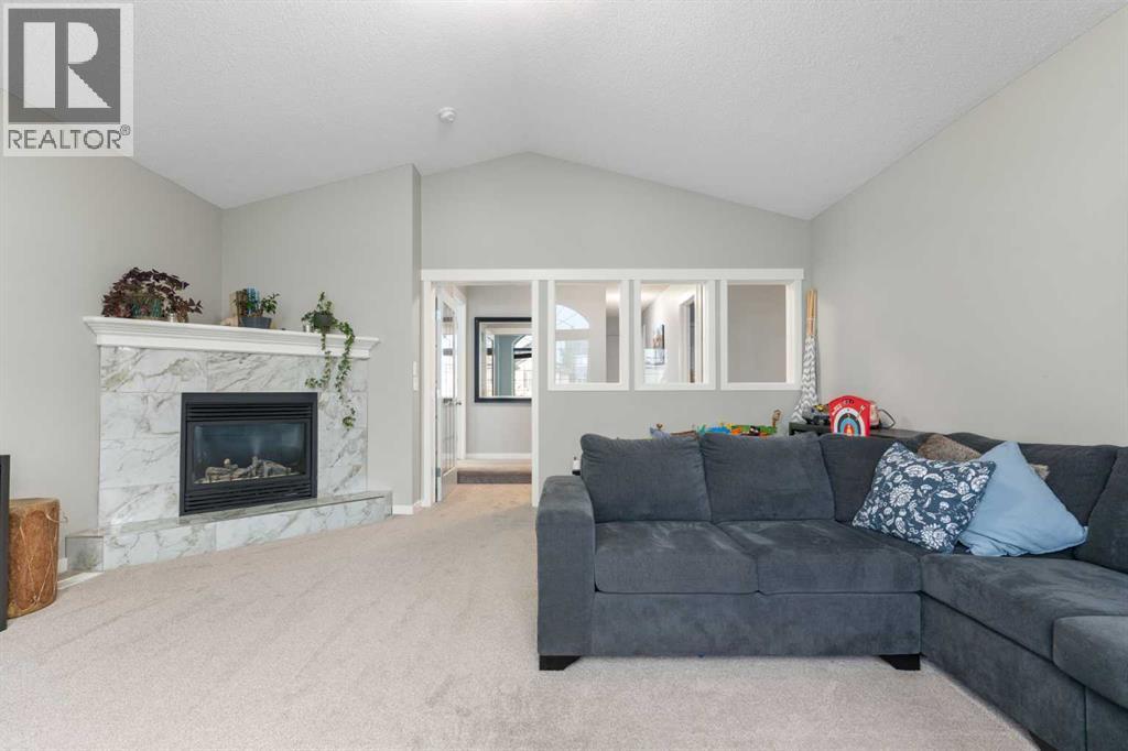 Single Family House for Sale in  Tuscany Ridge Mews NW Tuscany Calgary 
