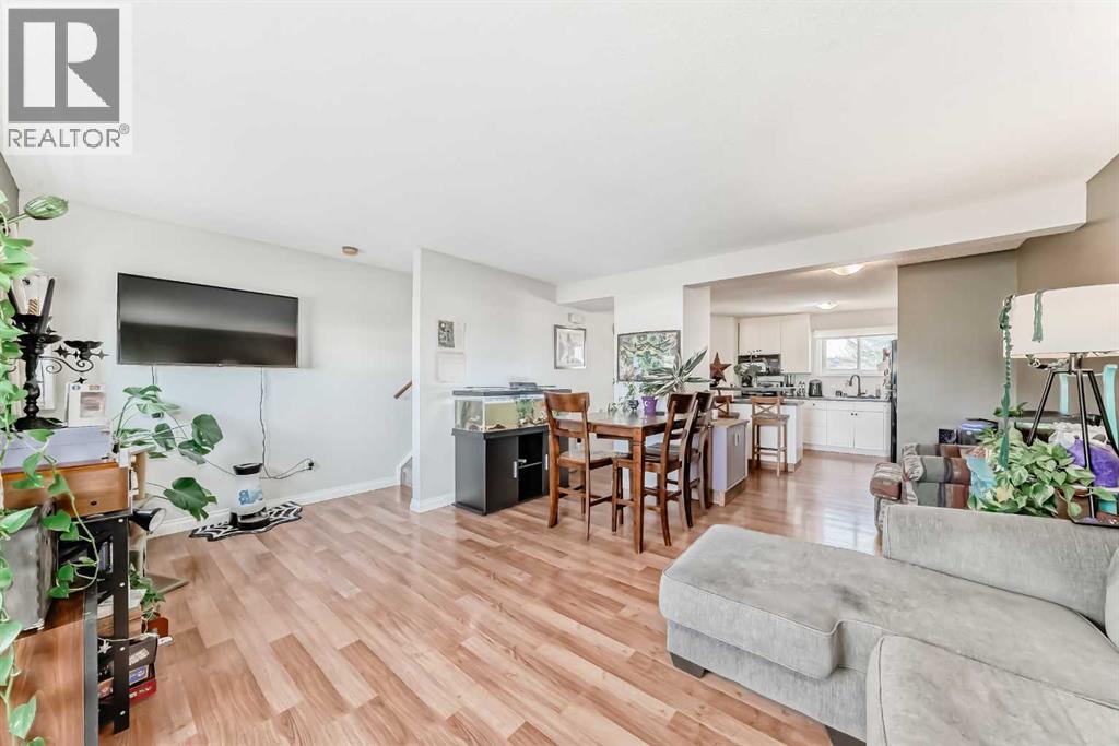 Single Family House for Sale in   Templehill Drive NE Temple Calgary 