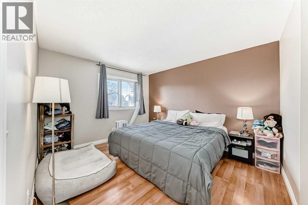 Single Family House for Sale in   Templehill Drive NE Temple Calgary 