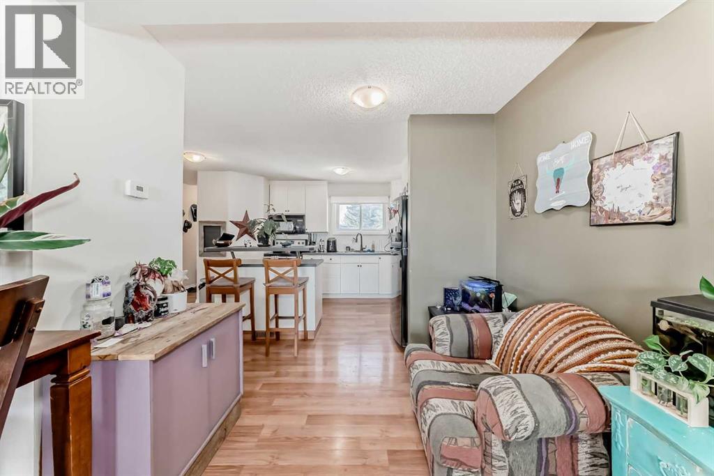 Single Family House for Sale in   Templehill Drive NE Temple Calgary 