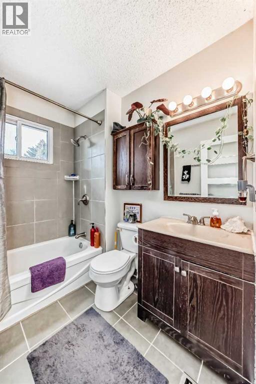 Single Family House for Sale in   Templehill Drive NE Temple Calgary 