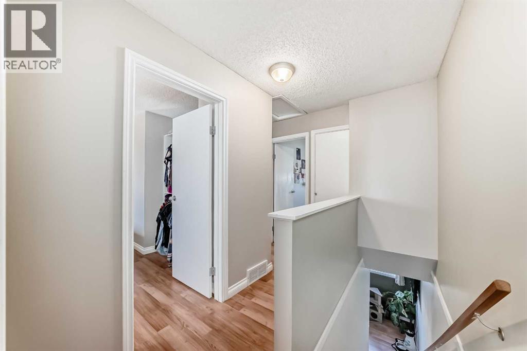 Single Family House for Sale in   Templehill Drive NE Temple Calgary 