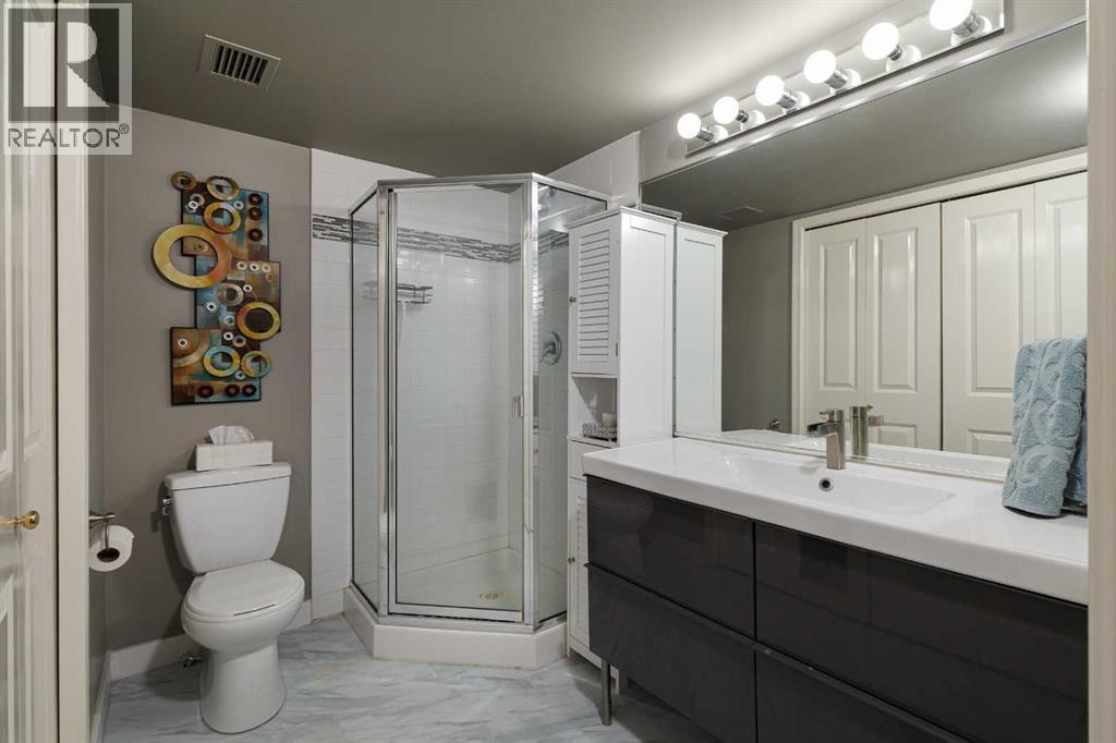 Single Family House for Sale in    Avenue SW Eau Claire Calgary 