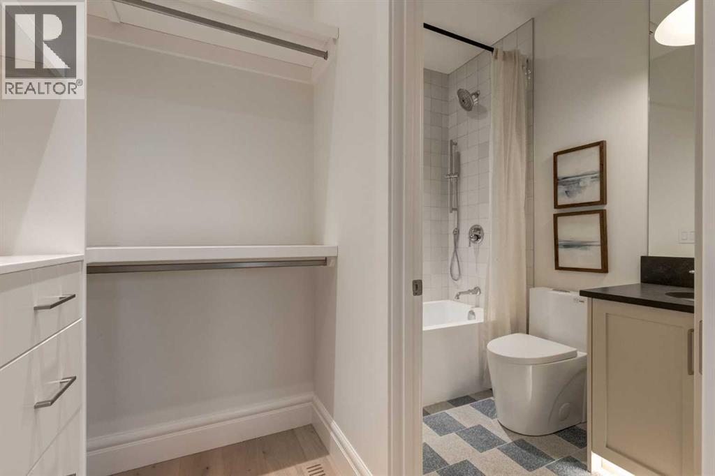 Single Family House for Sale in   Avenue SW Elbow Park Calgary 