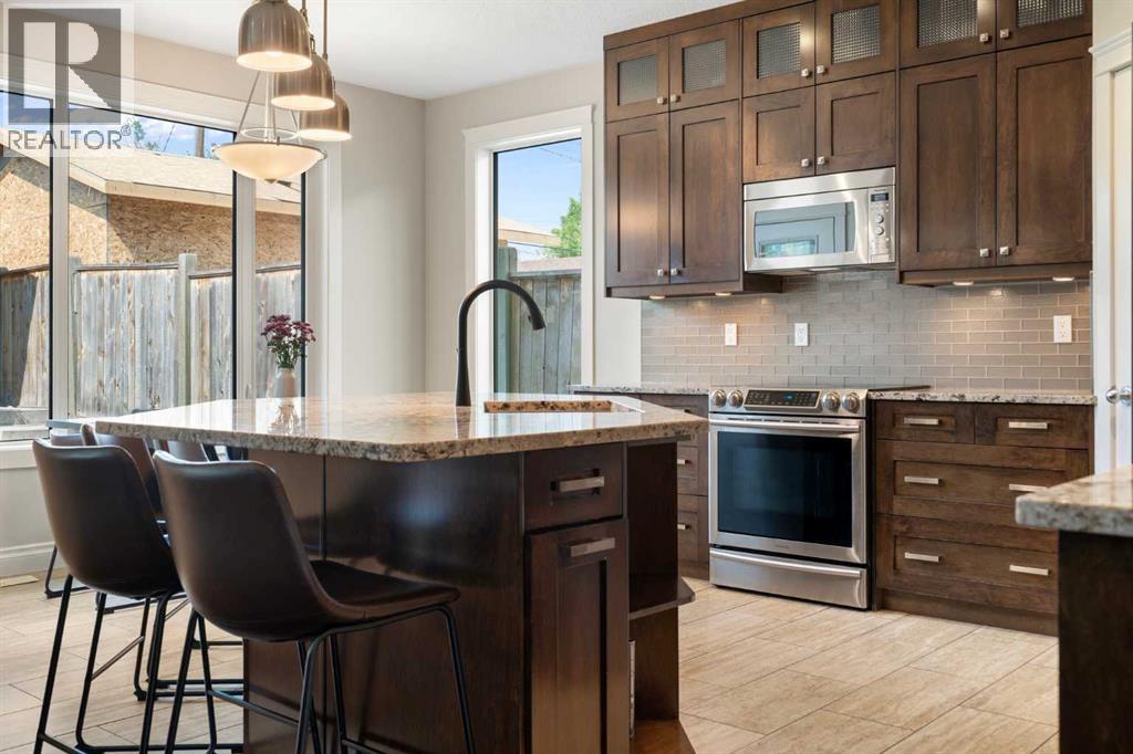 Single Family House for Sale in  Broadview Road NW West Hillhurst Calgary 