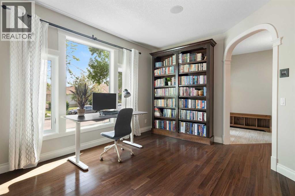 Single Family House for Sale in  Broadview Road NW West Hillhurst Calgary 