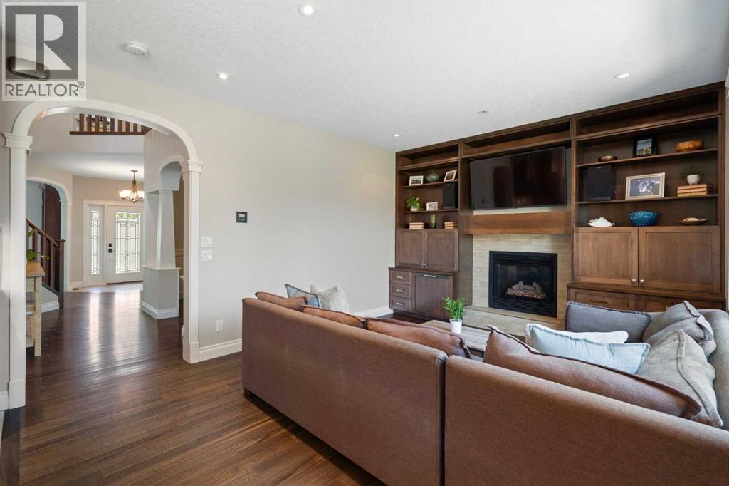 Single Family House for Sale in  Broadview Road NW West Hillhurst Calgary 