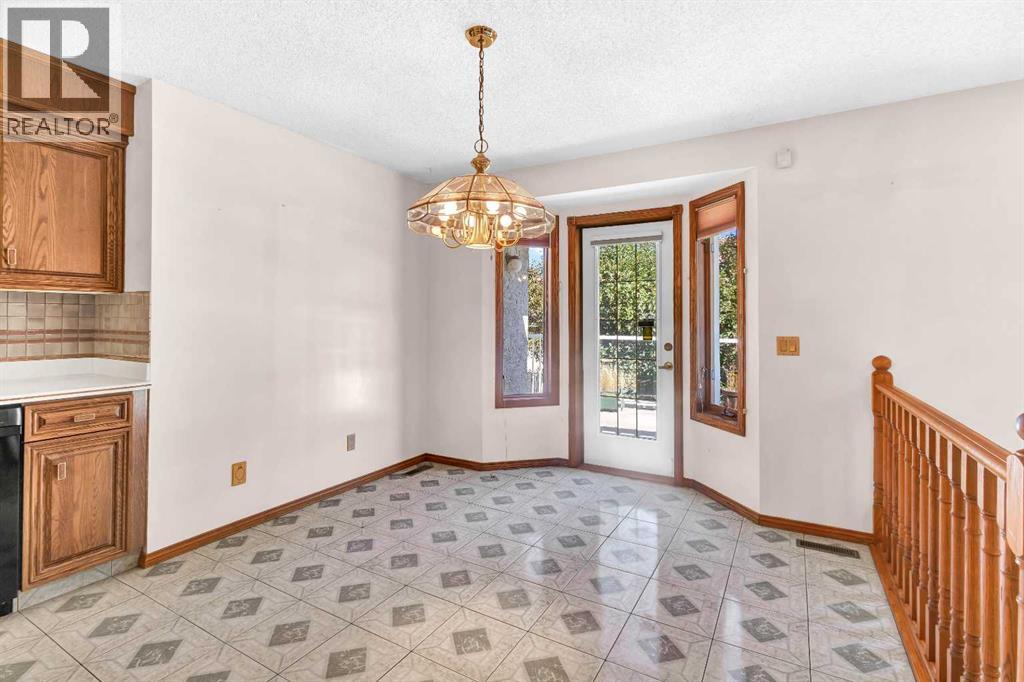 Single Family House Bungalow for Sale in  Edgebrook Road NW Edgemont Calgary 