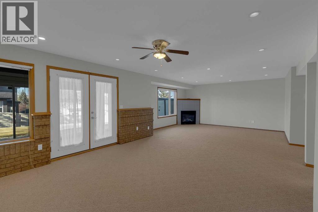 Single Family House Bungalow for Sale in  Edgebrook Heights NW Edgemont Calgary 