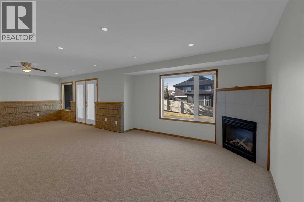 Single Family House Bungalow for Sale in  Edgebrook Heights NW Edgemont Calgary 