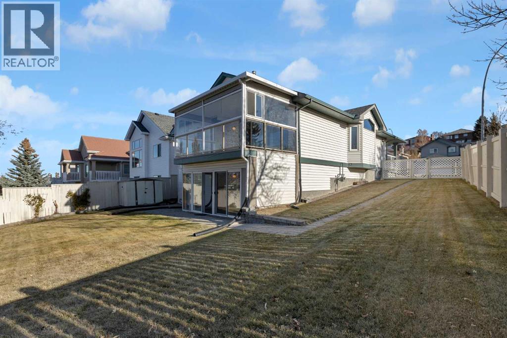 Single Family House Bungalow for Sale in  Edgebrook Heights NW Edgemont Calgary 