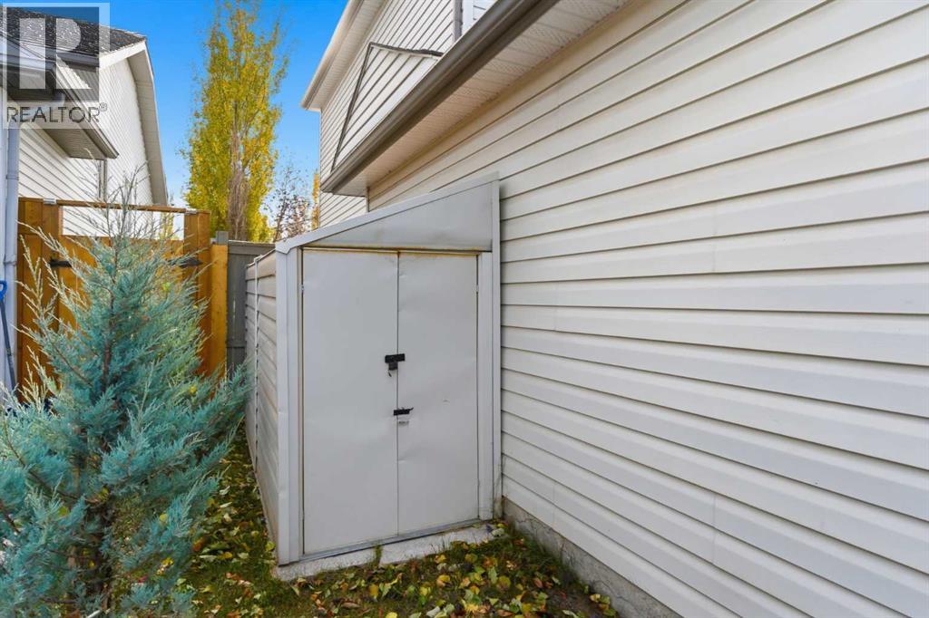 Single Family House for Sale in  Mt Apex Crescent SE McKenzie Lake Calgary 