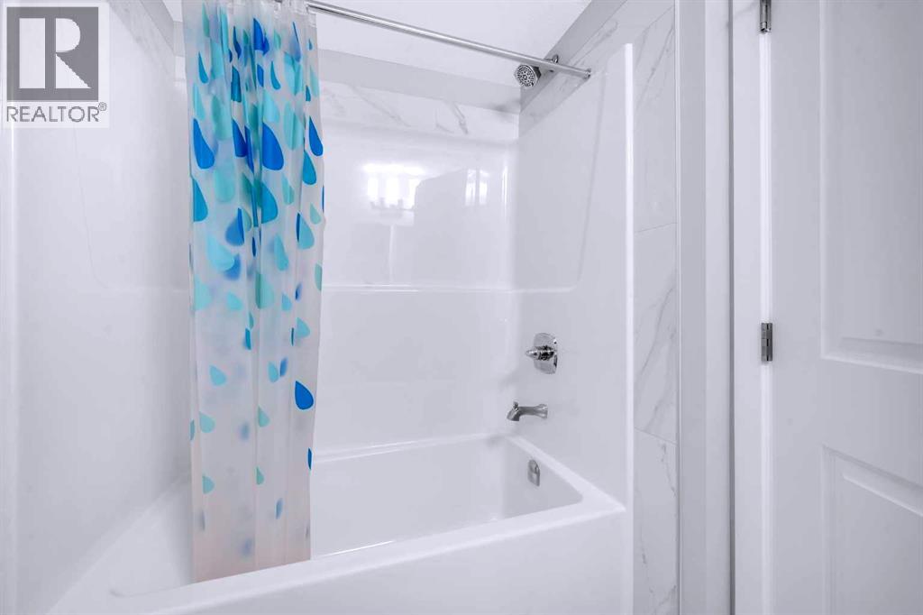 Single Family House for Sale in  Silver Spruce Grove SW Silverado Calgary 