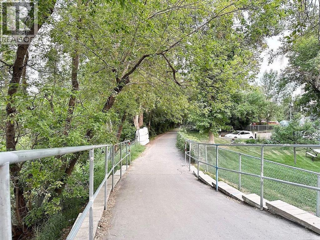 Single Family House for Sale in    Avenue SW Mission Calgary 