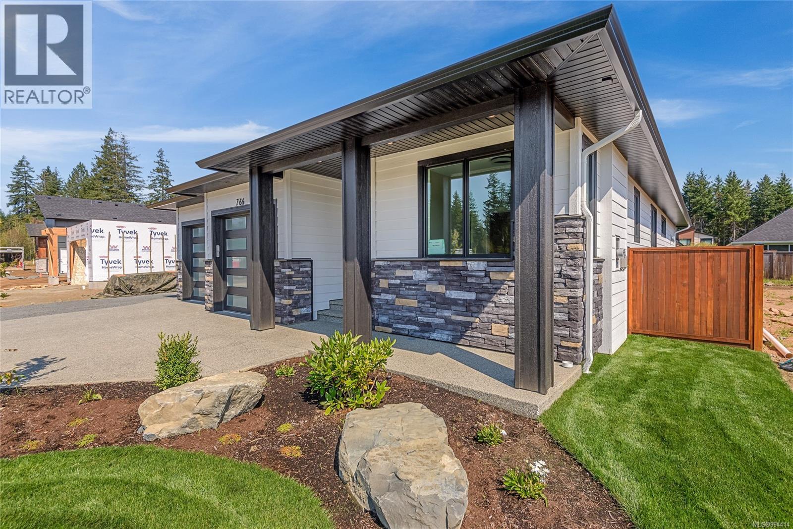 766 Sitka St, Campbell River