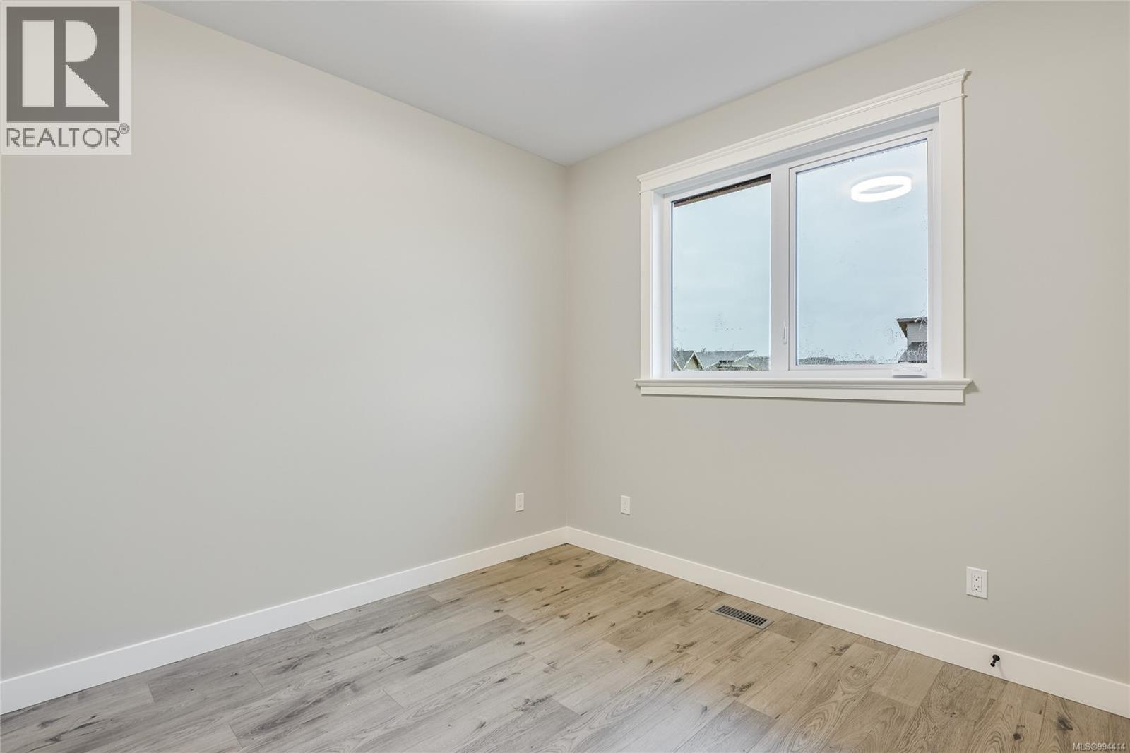 766 Sitka St, Campbell River