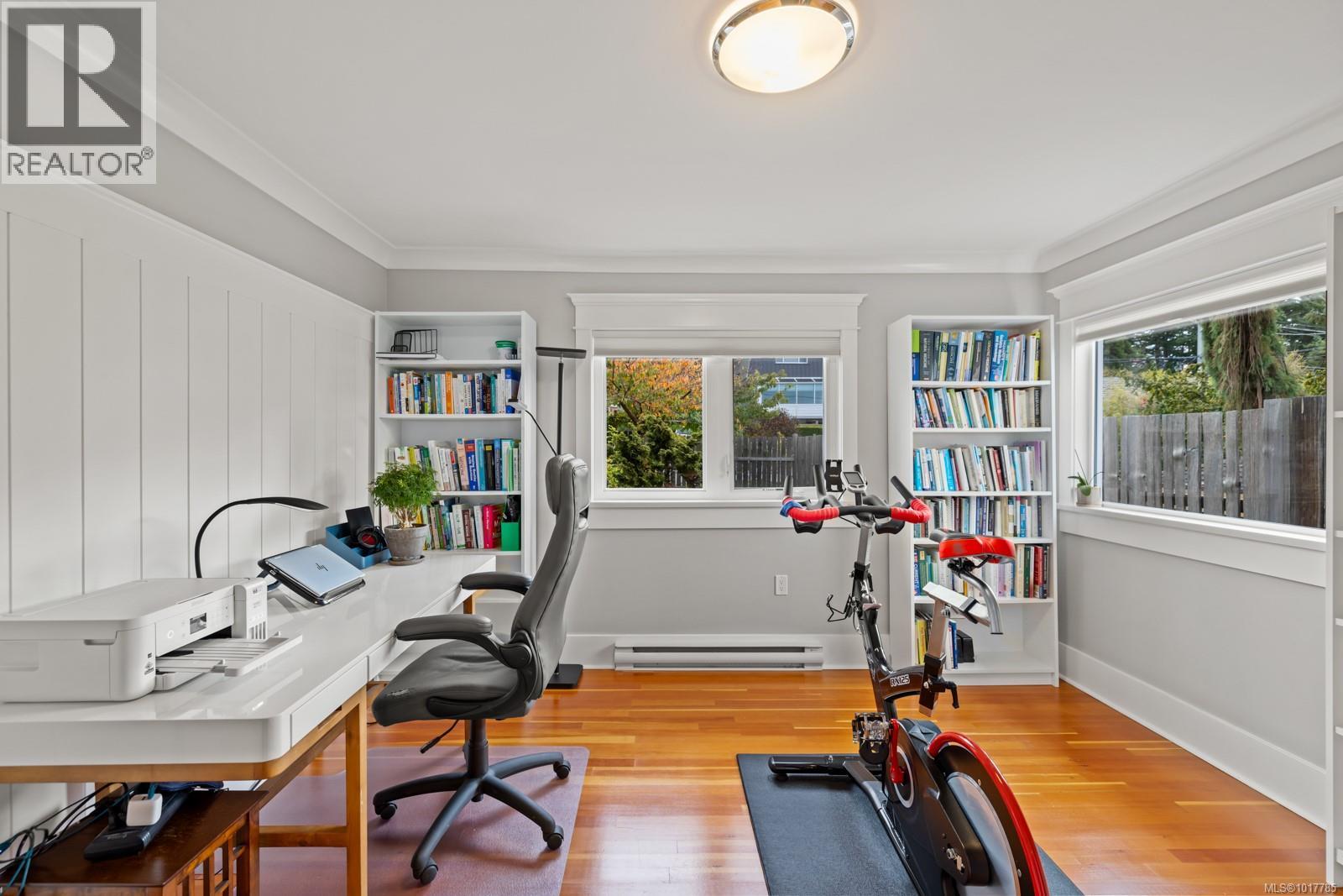  404 Constance Avenue, Esquimalt