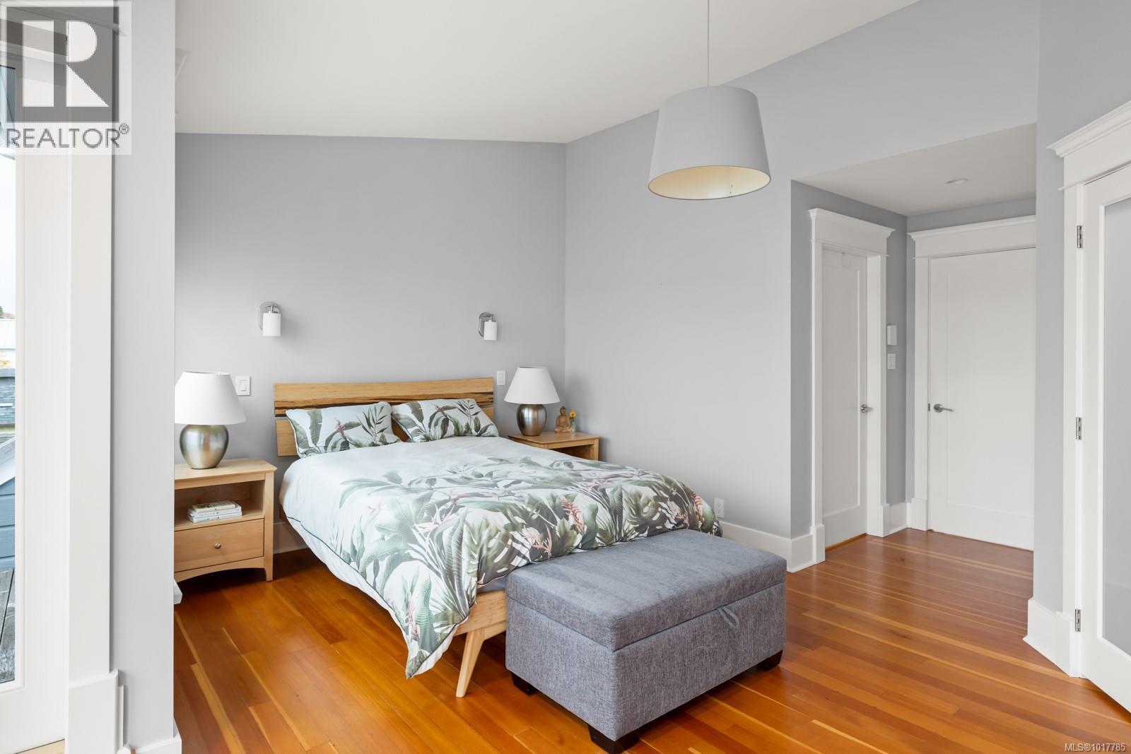  404 Constance Avenue, Esquimalt