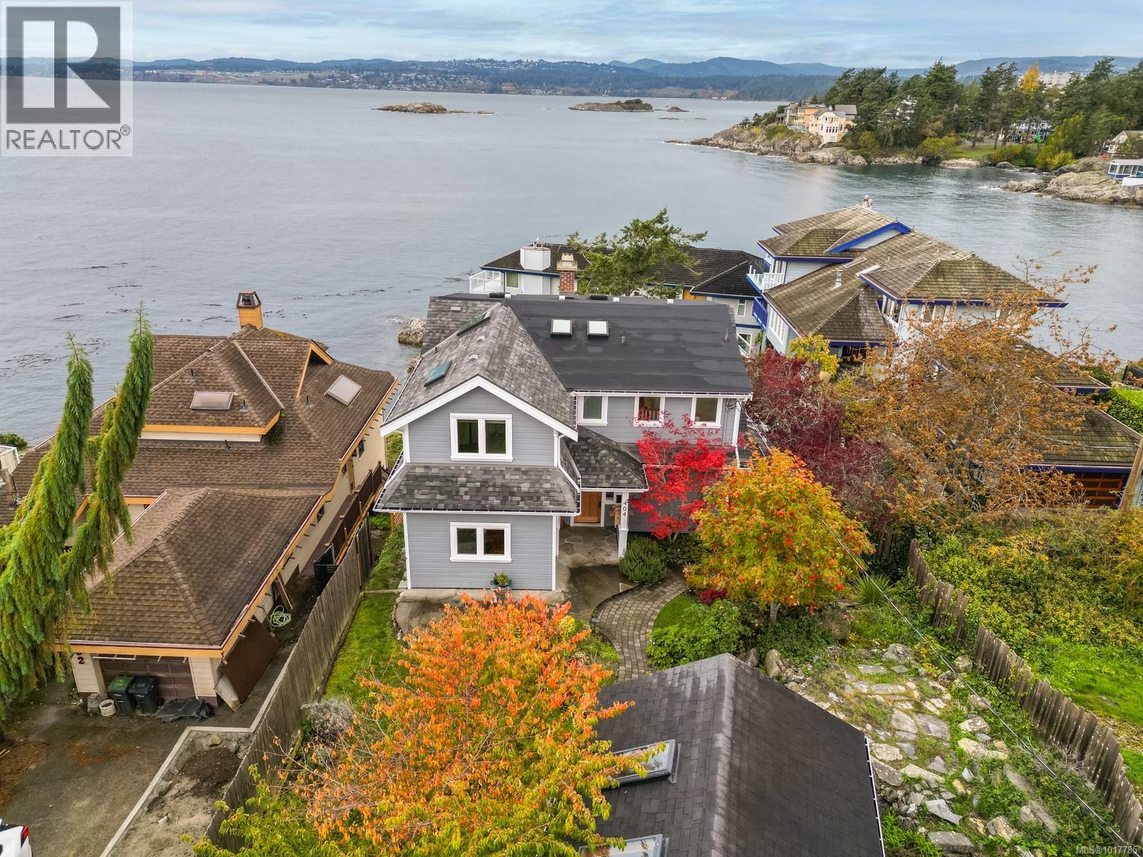  404 Constance Avenue, Esquimalt