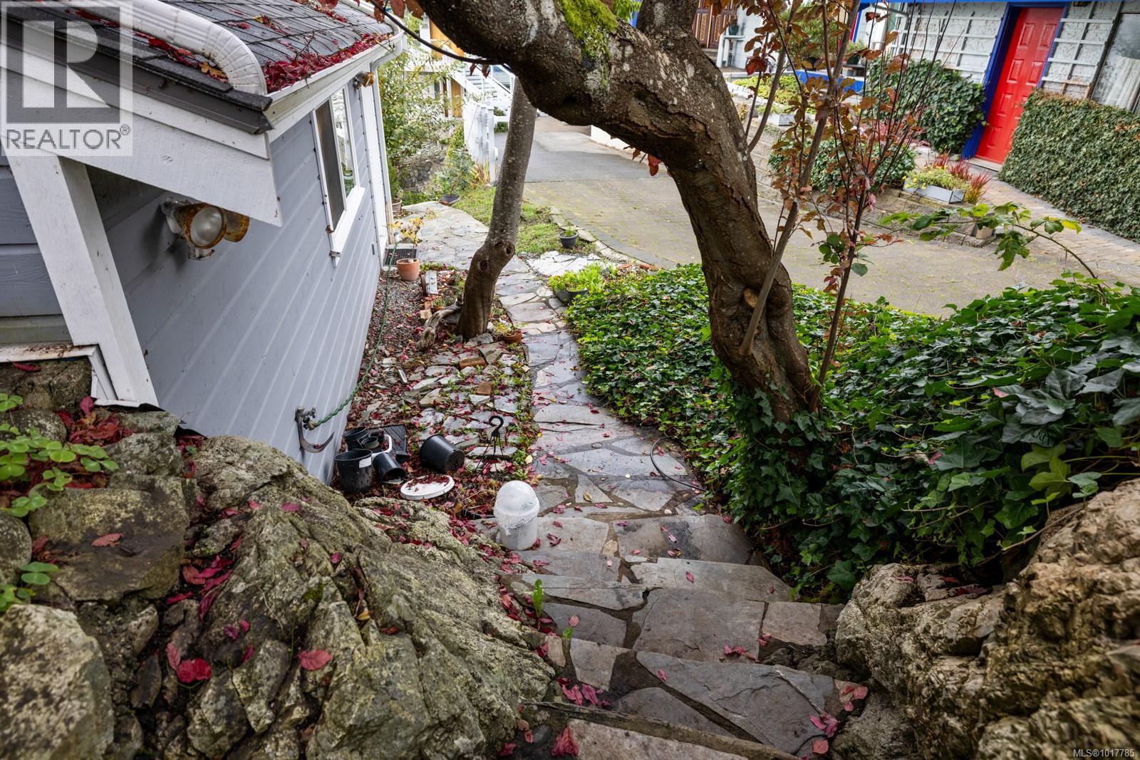  404 Constance Avenue, Esquimalt