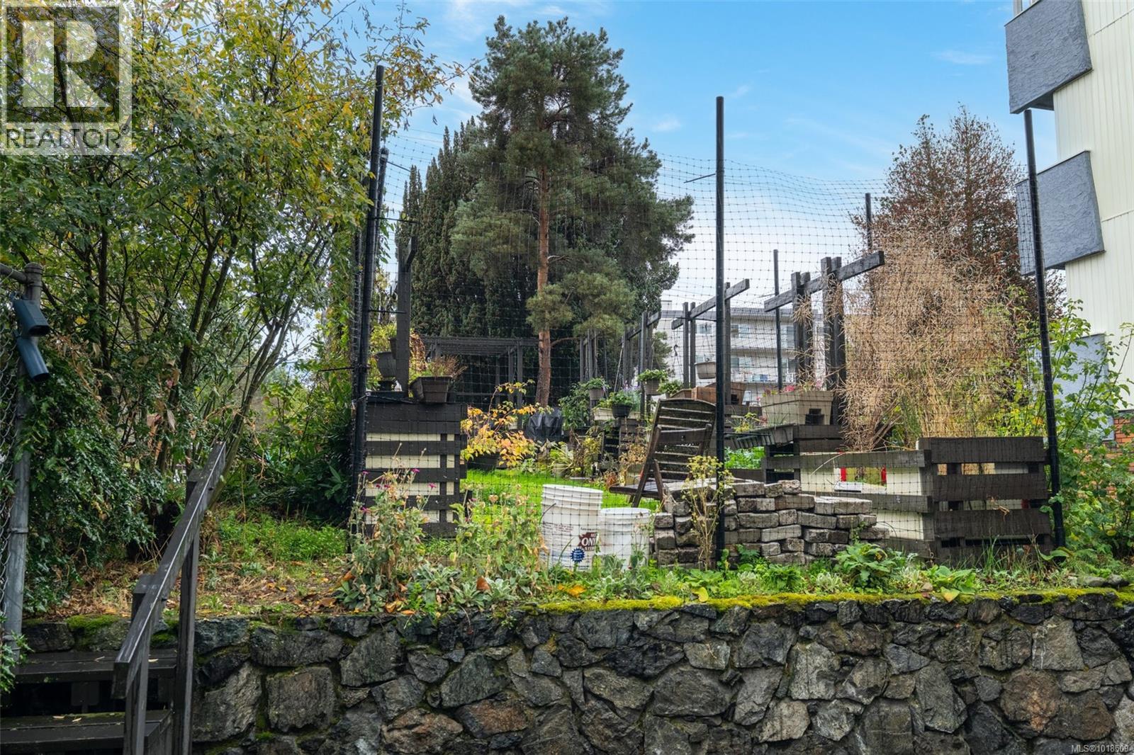 201 1188 Yates Street, Victoria