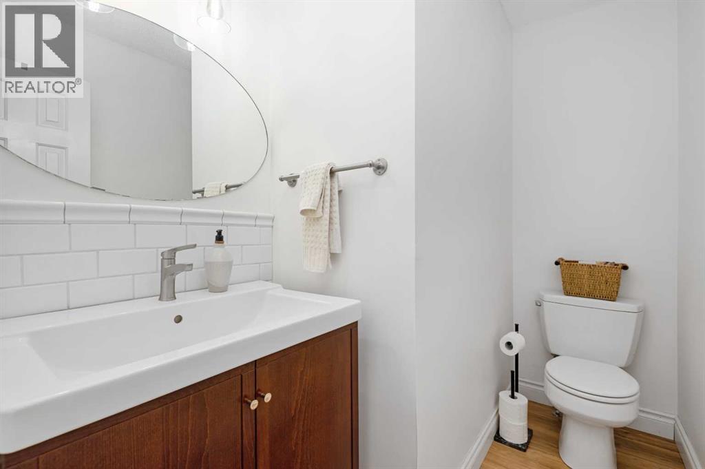 Single Family House for Sale in   Avenue SW Altadore Calgary 