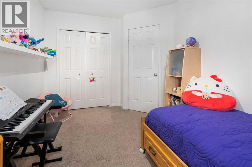 Single Family House for Sale in   Avenue SW Altadore Calgary 