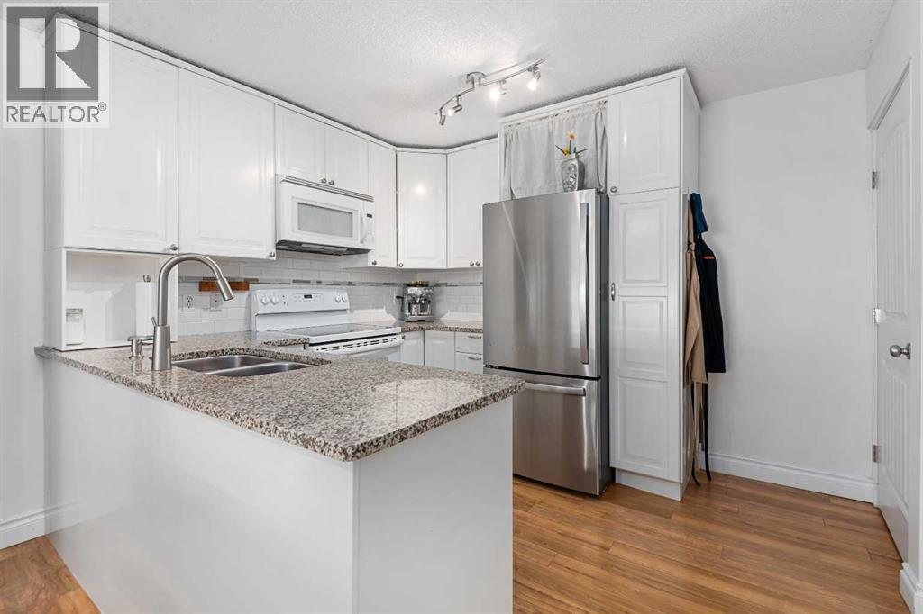 Single Family House for Sale in   Avenue SW Altadore Calgary 