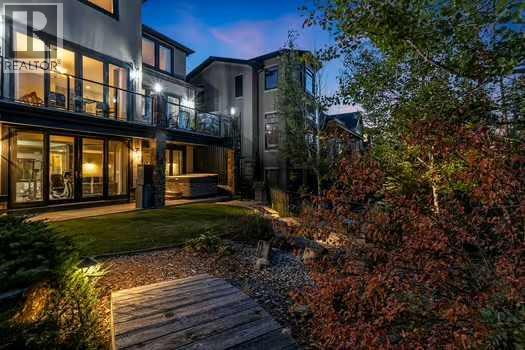 Single Family House for Sale in  Evergreen Mount SW Evergreen Calgary 