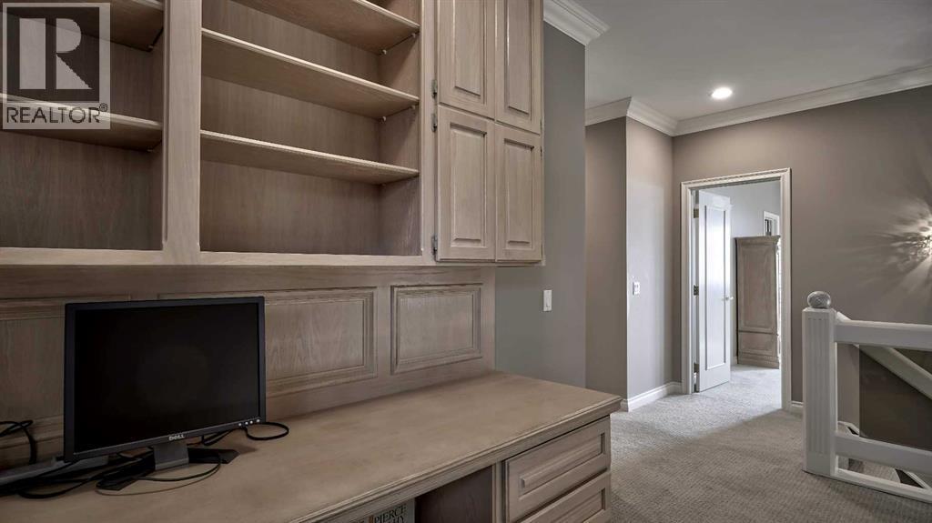 Single Family House for Sale in  Edelweiss Point NW Edgemont Calgary 