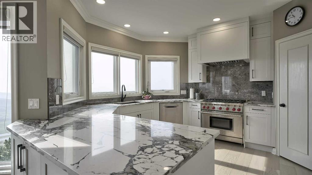 Single Family House for Sale in  Edelweiss Point NW Edgemont Calgary 