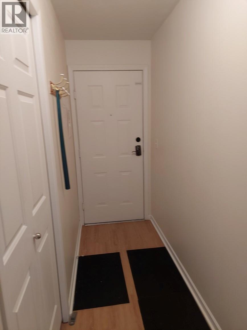 203 993 KLO Road, Kelowna