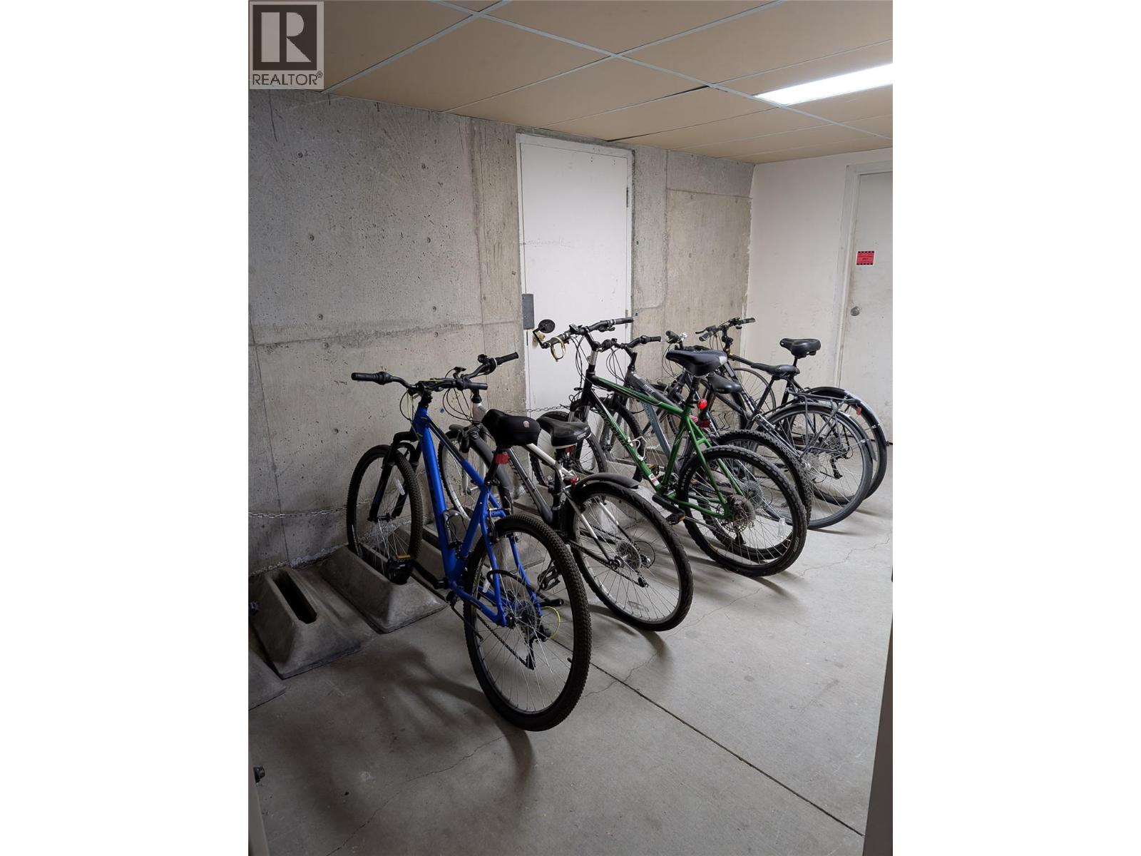 203 993 KLO Road, Kelowna