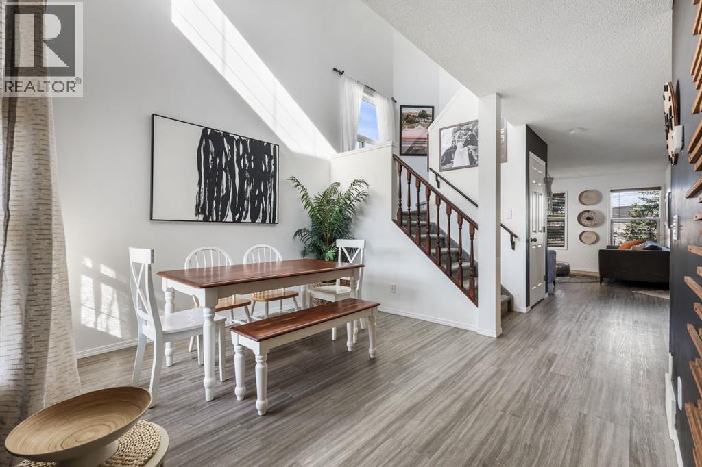 Single Family House for Sale in  Douglas Ridge Way SE Douglasdale/Glen Calgary 