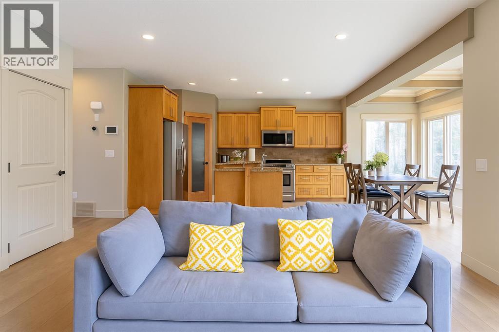 Single Family House for Sale in  Elmont Green SW Springbank Hill Calgary 