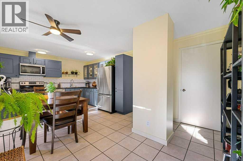 Single Family House for Sale in  Shawmeadows Close SW Shawnessy Calgary 