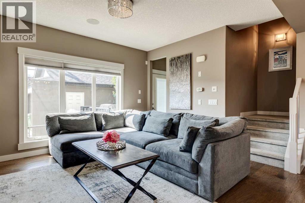 Single Family House for Sale in    Avenue NW Montgomery Calgary 