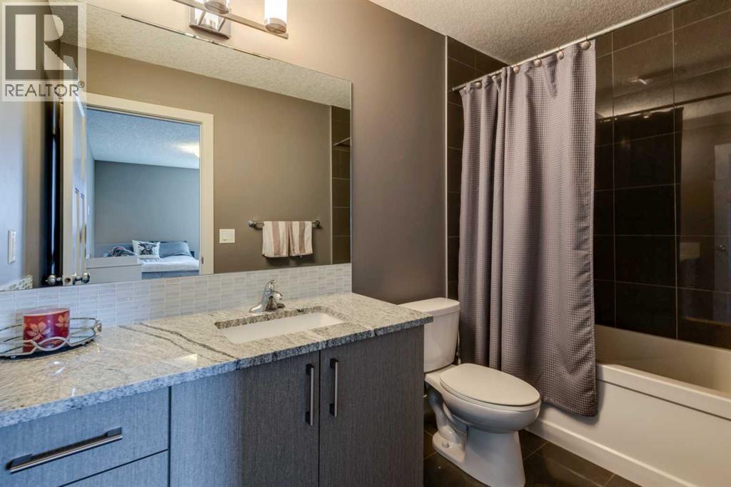 Single Family House for Sale in    Avenue NW Montgomery Calgary 