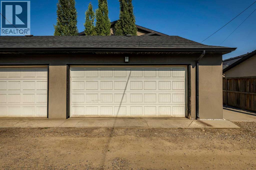 Single Family House for Sale in    Avenue NW Montgomery Calgary 