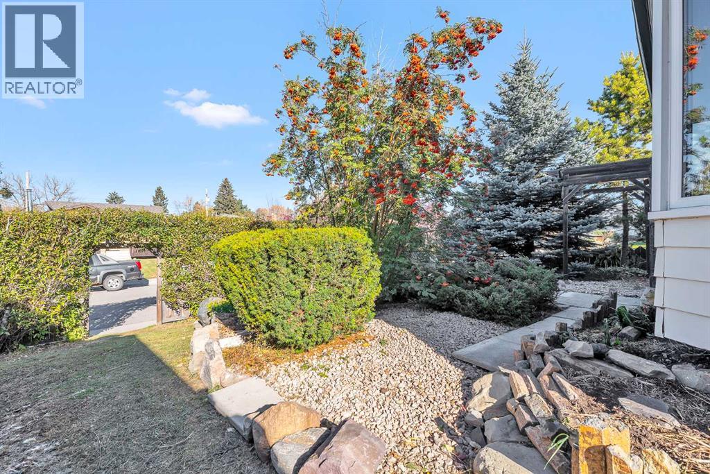 Single Family House Bungalow for Sale in  Dovercrest Place SE Dover Calgary 