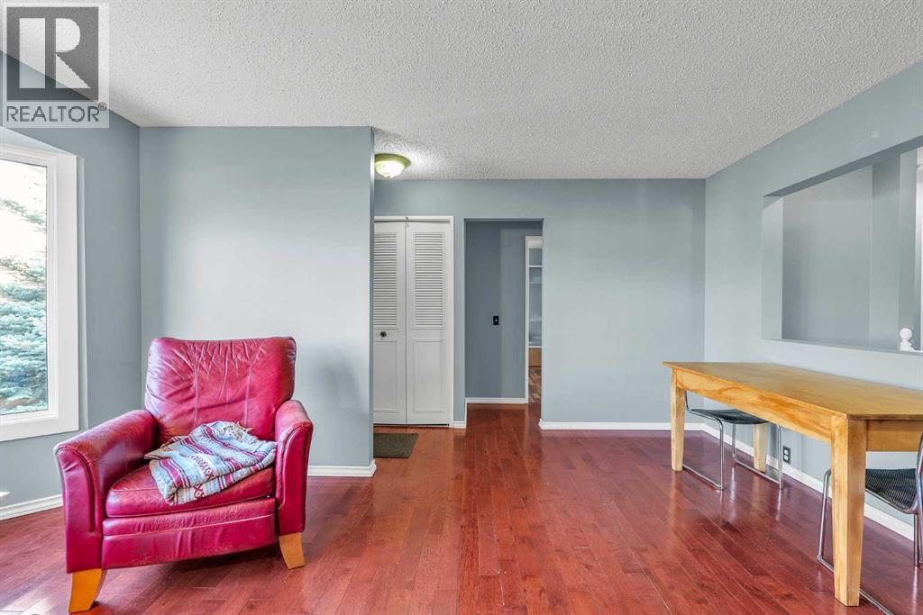 Single Family House Bungalow for Sale in  Dovercrest Place SE Dover Calgary 