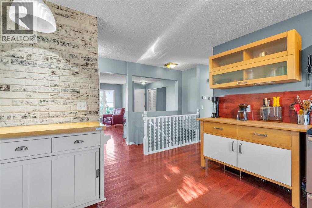 Single Family House Bungalow for Sale in  Dovercrest Place SE Dover Calgary 