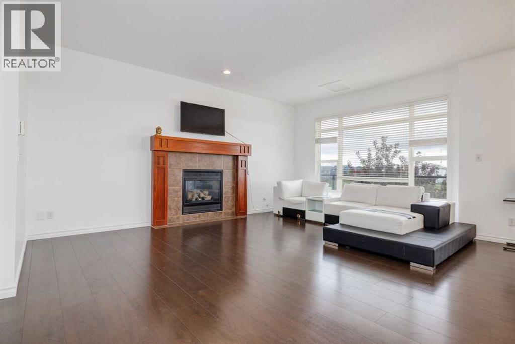 Single Family House for Sale in  Saddlecrest Place NE Saddle Ridge Calgary 