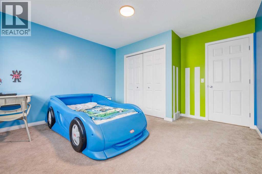 Single Family House for Sale in  Saddlecrest Place NE Saddle Ridge Calgary 