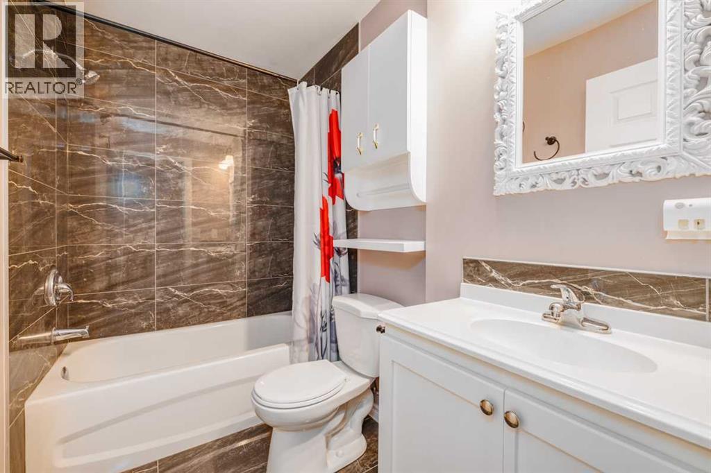 Single Family House for Sale in  Saddlecrest Place NE Saddle Ridge Calgary 