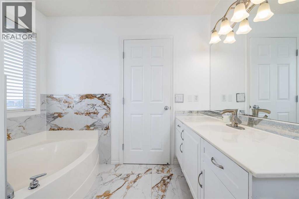 Single Family House for Sale in  Saddlecrest Place NE Saddle Ridge Calgary 